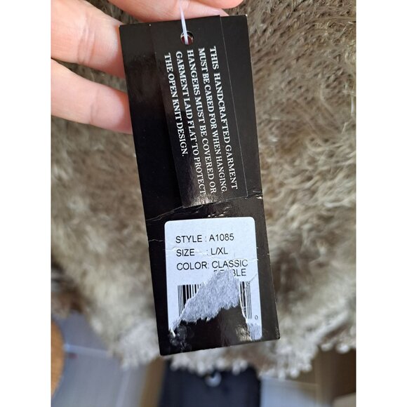 Sioni Womens Fuzzy Knit Poncho Wool Blend  Floral Tan Fringe Details Size L/XL - Picture 8 of 9